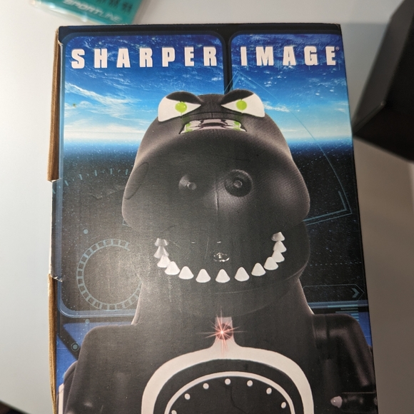 robotosaurus! sharper image infared control black dinosaur, it can move forward - Picture 3 of 5